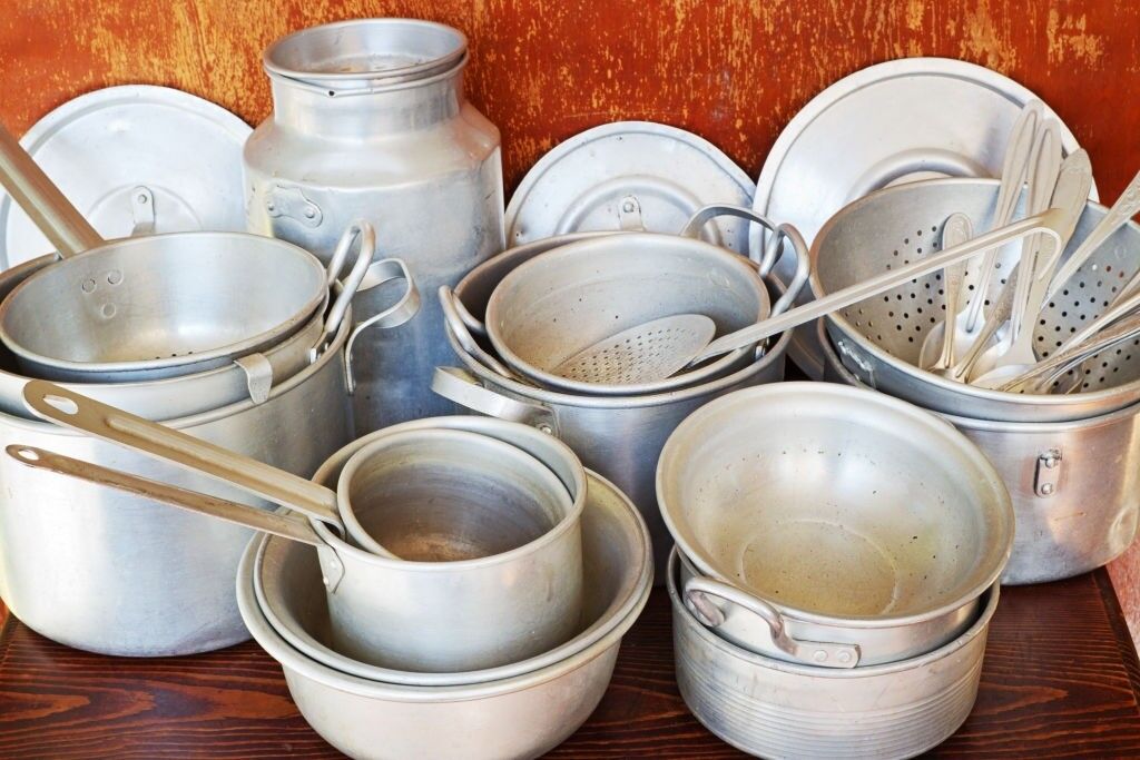 چگونه قابلمه روحی یا رویی را سفید کنیم؟