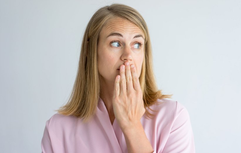 علت طعم فلز در دهان چیست و چگونه آن را برطرف کنیم؟