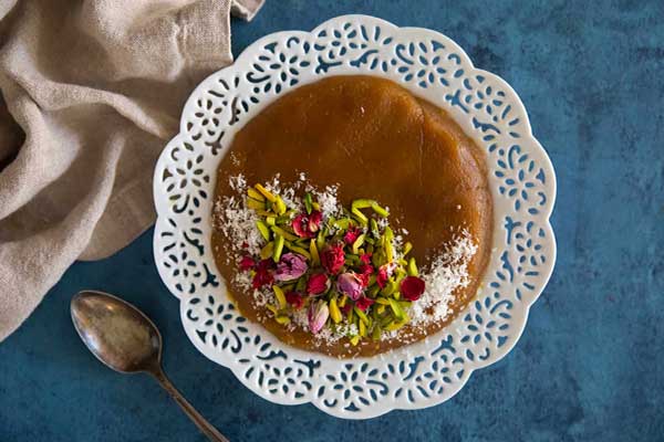 دستورتهیه حلوا اوماج محلی خوشمزه برای افطار ماه رمضان
