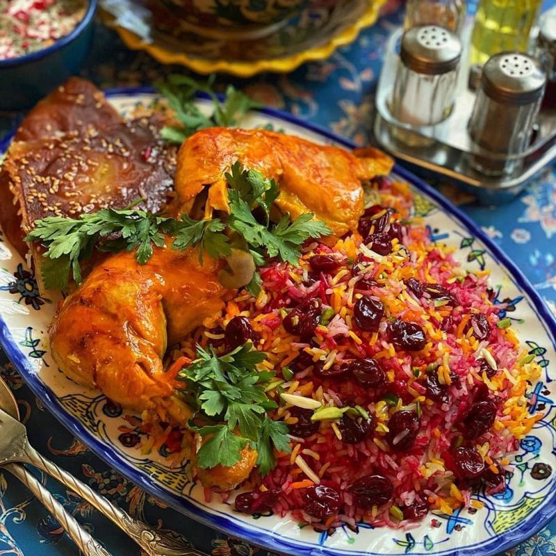 طرزتهیه آلبالو پلو با مرغ مجلسی،یکی از غذاهای خوشمزه و محبوب ایرانی
