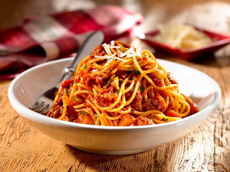 علت خمیر شدن و بهم چسبیدن پاستا یا ماکارونی چیست؟