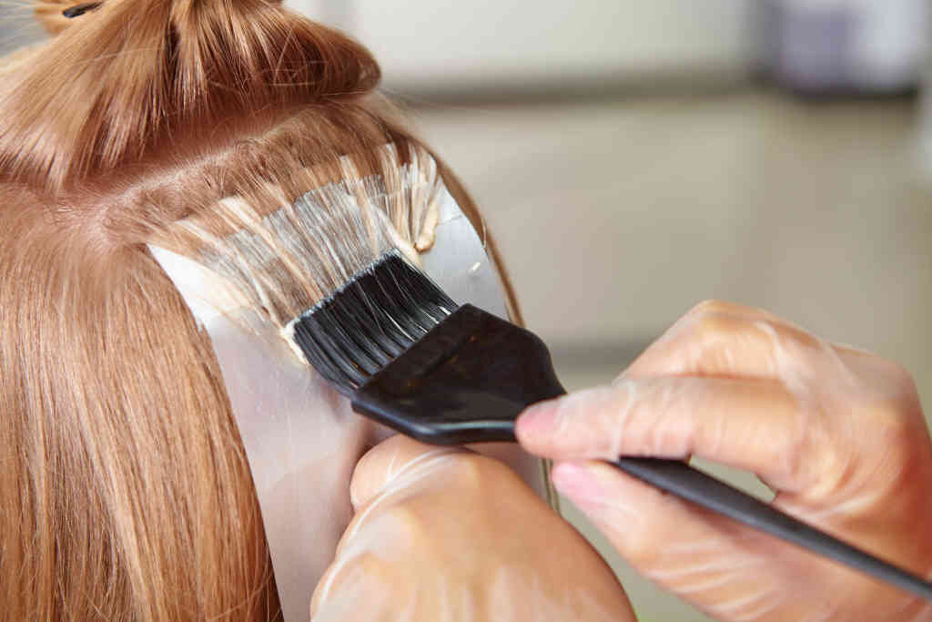 علت رنگ نگرفتن مو ها چیست؟ + راهکارهایی برای افزایش ماندگاری رنگ مو