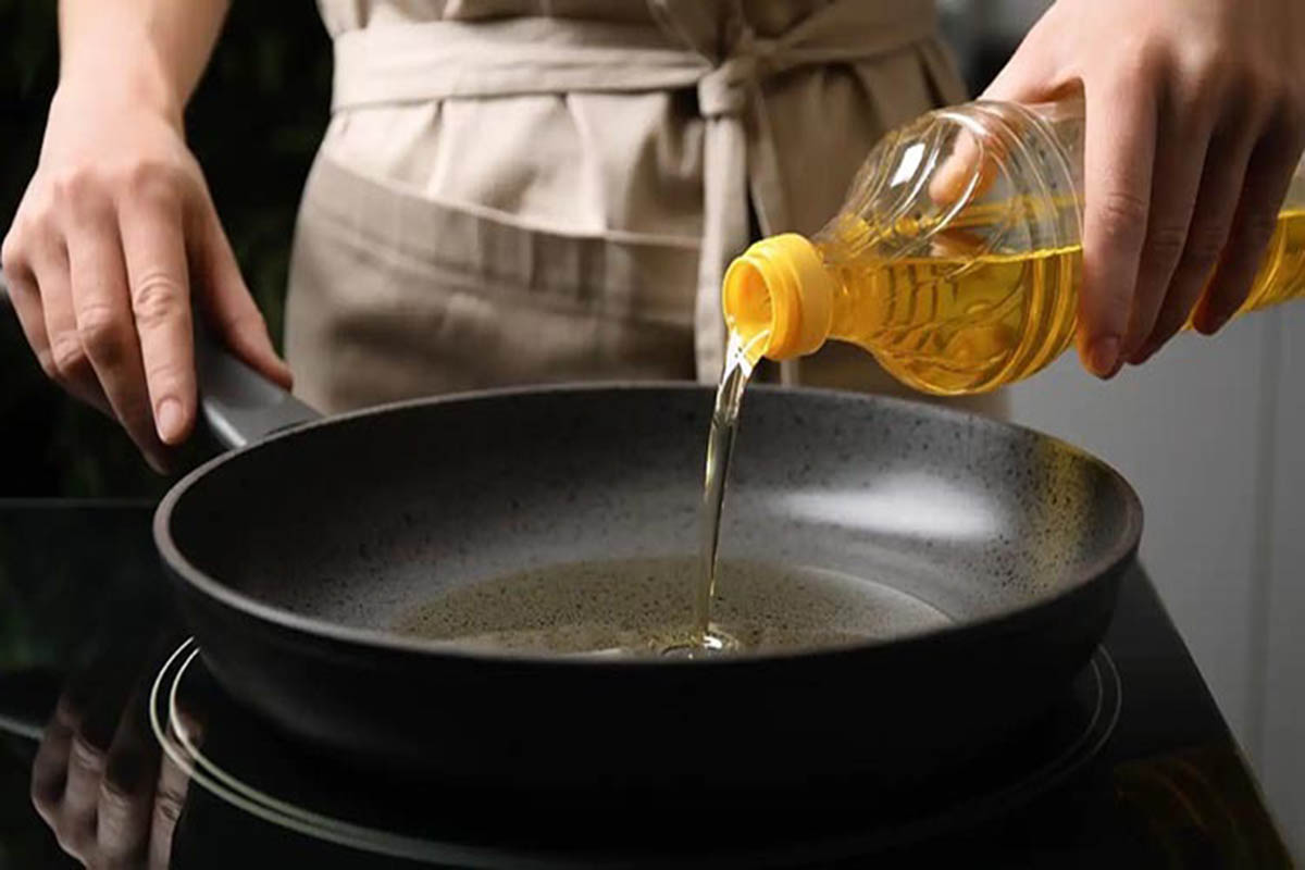 چگونه روغن اضافی خورشت را بگیریم؟