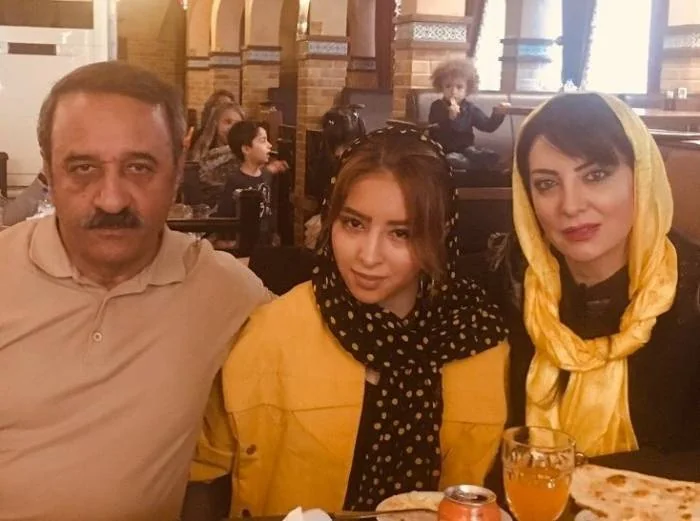 عکس ها بیوگرافی حمیرا ریاضی در کنار همسر و دخترش