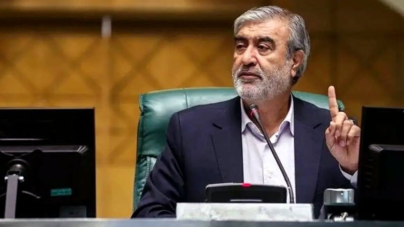رئیس کمیسیون امنیت ملی: تنگه هرمز با پست‌های توهمی ترامپ مدیریت نمی‌شود