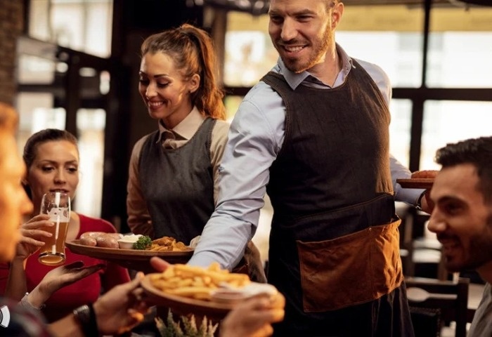 آداب کافی شاپ رفتن برای باکلاس ها