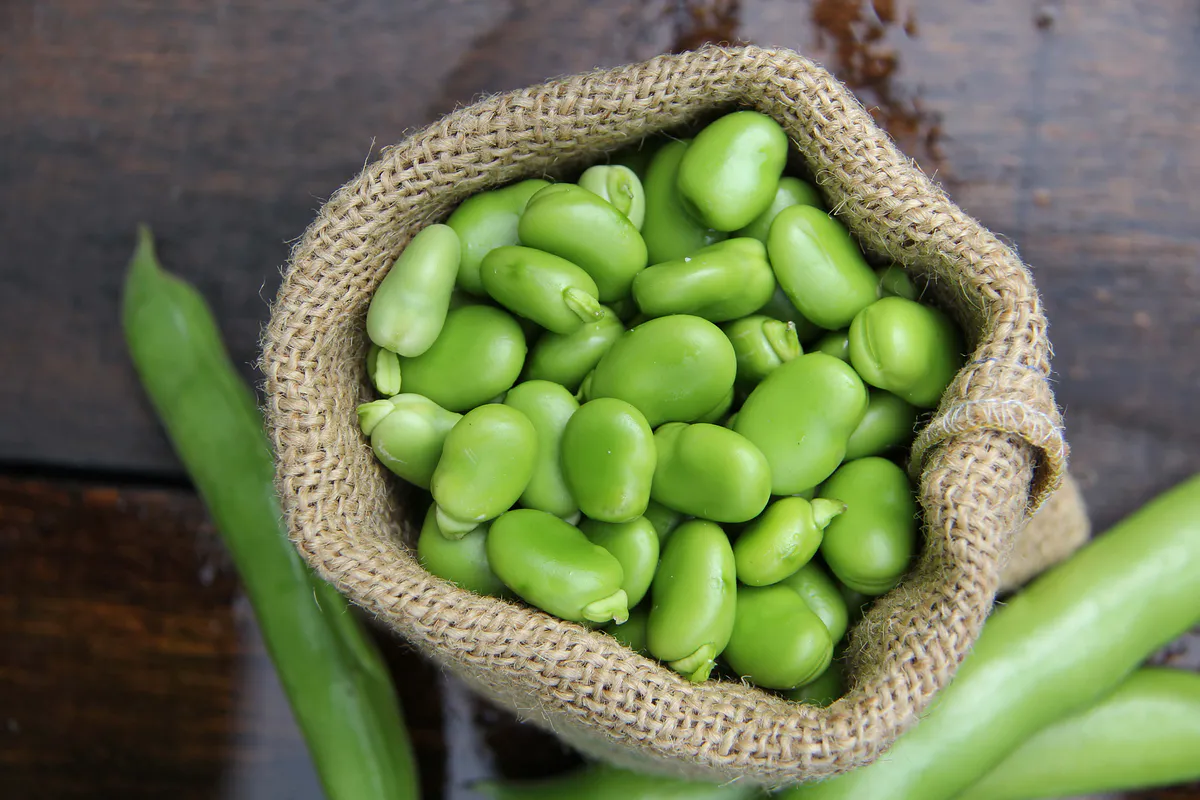 3 روش آسان و سریع برای پوست کندن باقلا