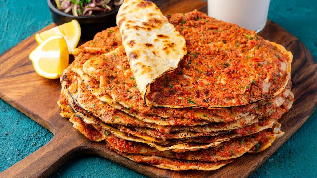طرزتهیه لاهماجون اصل ترکی با ساده ترین مواد