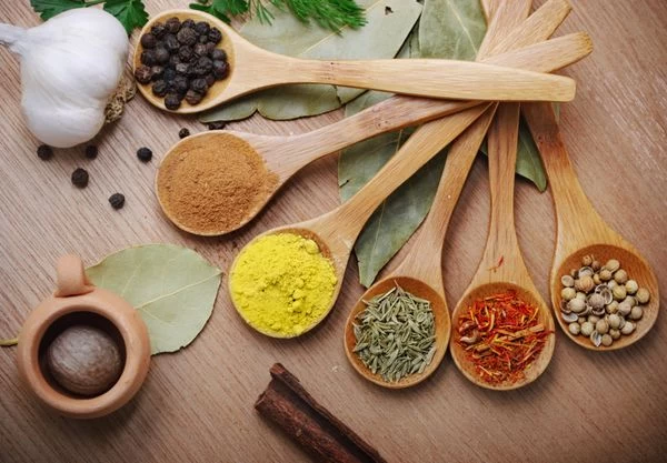 راز آزاد سازی عطر و طعم ادویه در آشپزی