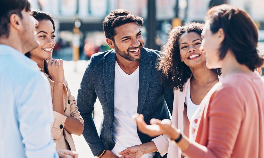 چگونه دیگران را مجذوب خود کنیم؟