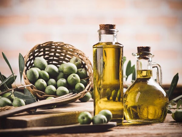 چگونه روغن زیتون اصل را تشخیص دهیم؟