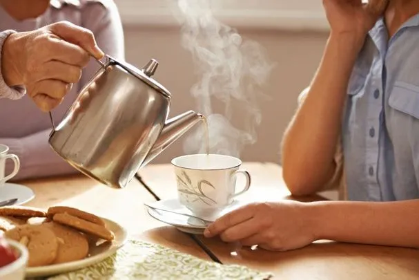 چه مدت بعد از غذا چای بنوشیم؟