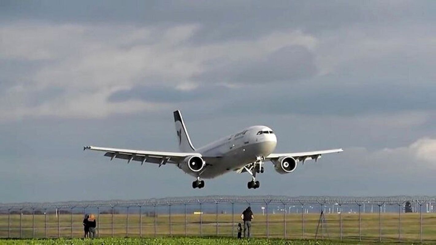 علت فرود اضطراری پرواز ازمیر به تهران چه بود؟