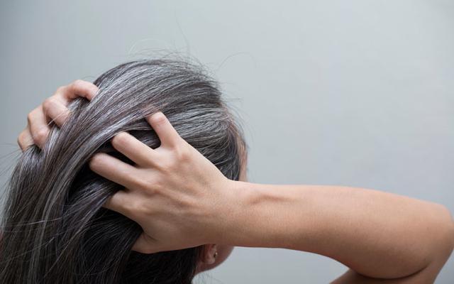 3 تا از بهترین ترکیب های رنگ مو برای موهای سفید