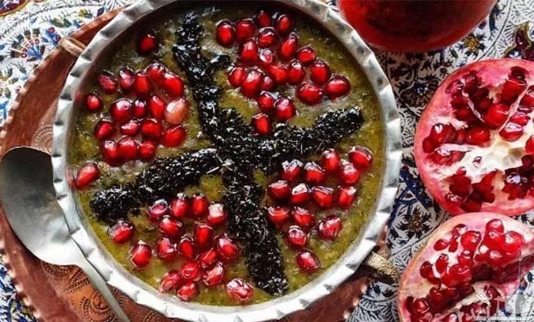 طرز تهیه آش انار خوشرنگ پاییزی + نکات طلایی