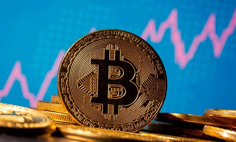 سقوط بی سابقه قیمت بیت کوین | علت ریزش و تأثیر آن بر بازار ارز دیجیتال