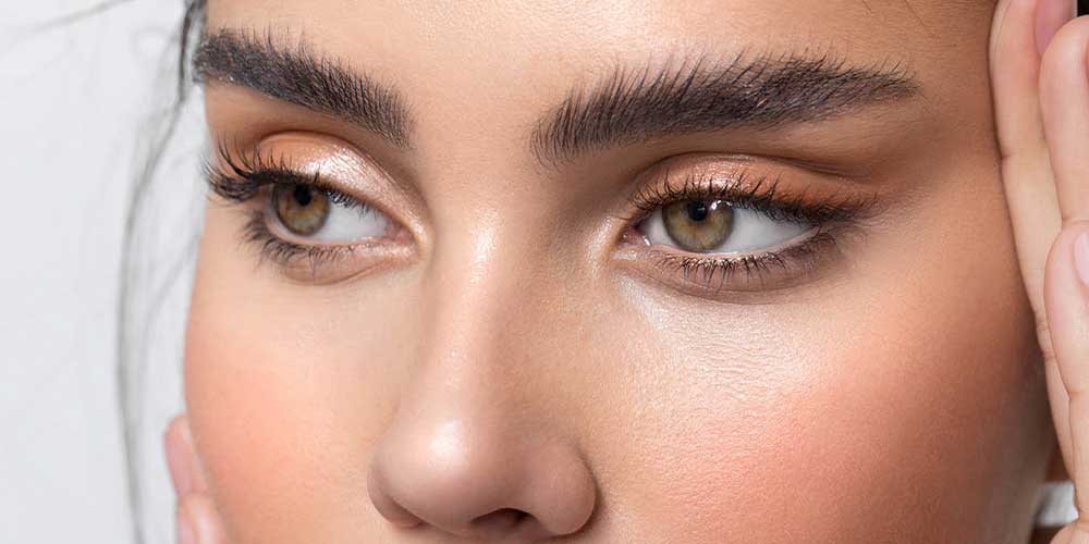 علت فر شدن ابرو بعد از لیفت چیست؟ + راه پیشگیری