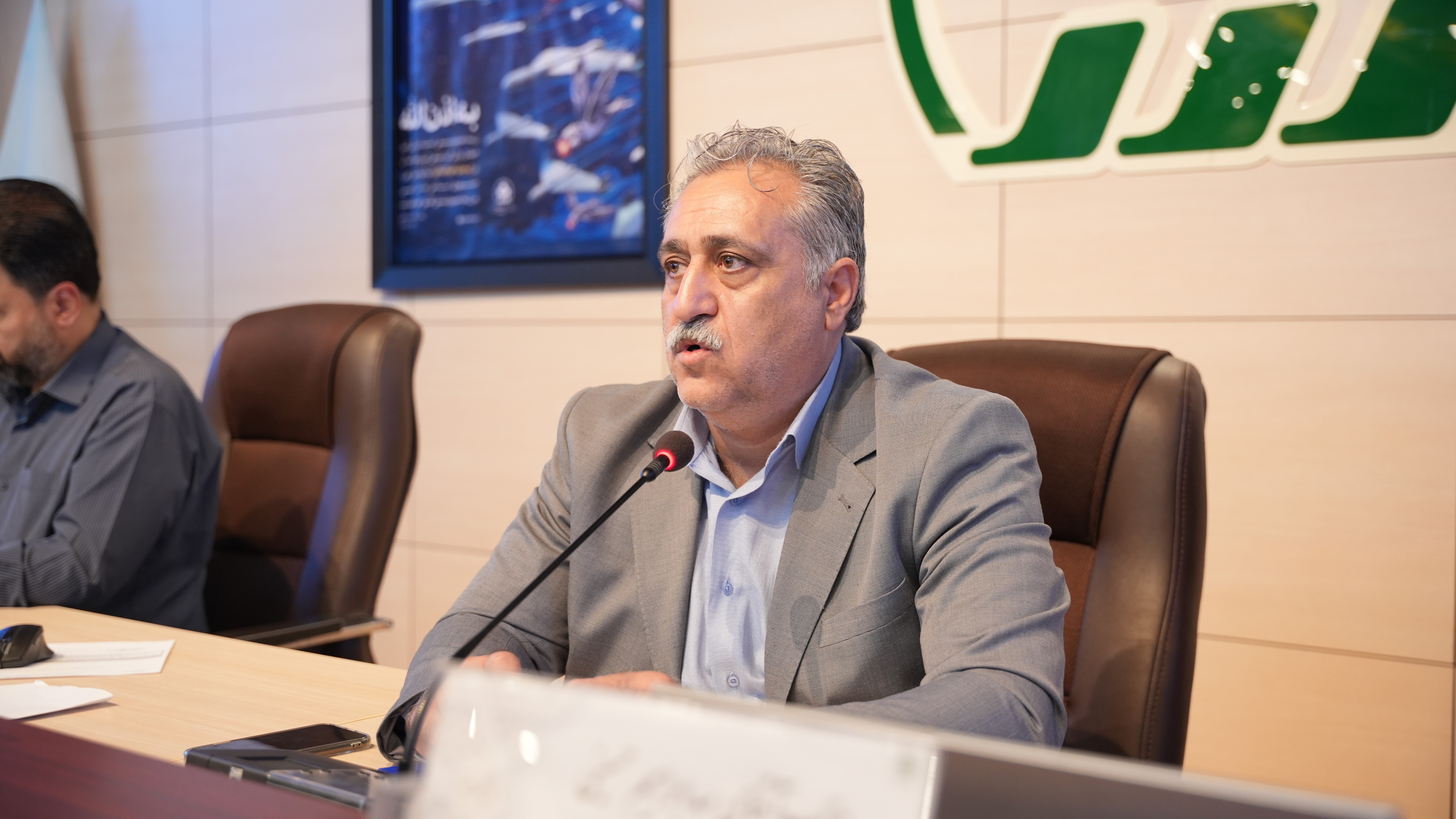 نماینده فرماندار اعتراض عضو شورای شهر شیراز را "غیرقانونی" خواند!