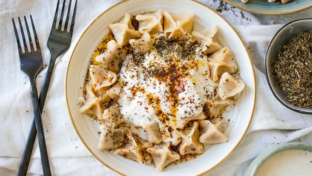 طرزتهیه مانتی ترکیه ای لذیذ و خوشمزه با خمیر خانگی