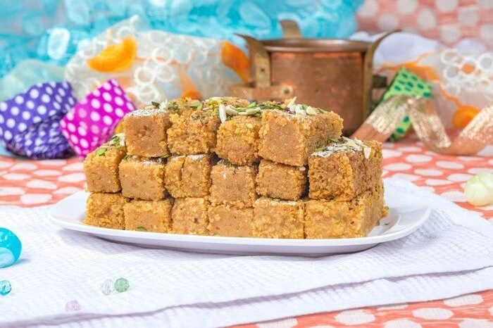 طرز تهیه شیرینی نخودچی بدون فر برای عید